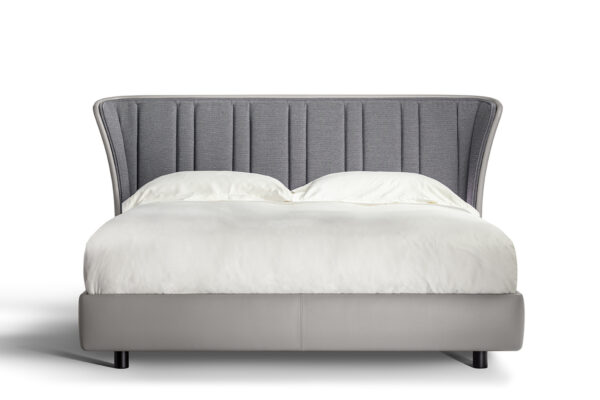 Итальянская кровать Lola Darling от Poltrona Frau