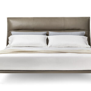 Итальянская кровать Mr Moonlight от Poltrona Frau