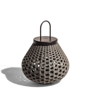 Итальянская настольная лампа от Poltrona Frau