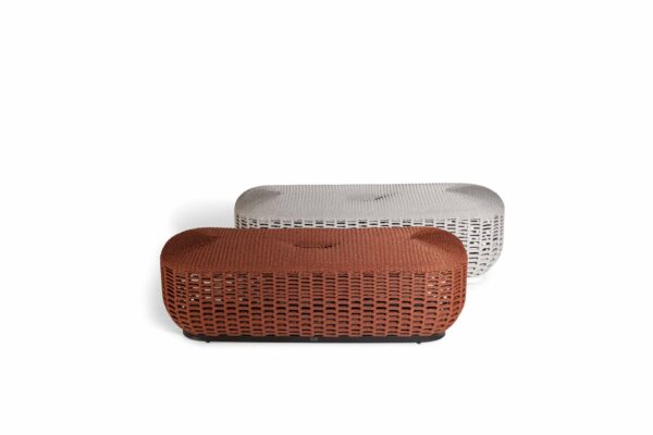 Итальянский пуф Leplì Outdoor 3 от Poltrona Frau