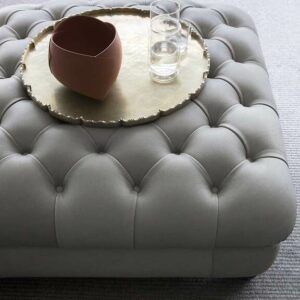 Итальянский пуф Chester One от Poltrona Frau