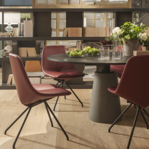 Итальянский стол Mesa от Poltrona Frau