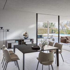 Итальянский стол Homey от Poltrona Frau