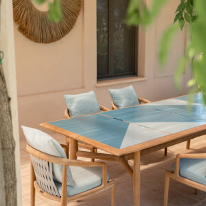 Итальянский стол The Secret Garden от Poltrona Frau