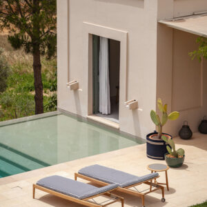 Итальянский столик The Secret Garden от Poltrona Frau