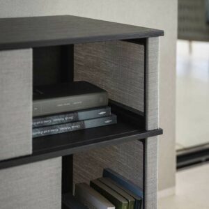 Итальянский комод Lloyd Tex Low от Poltrona Frau