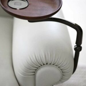 Итальянское кресло 1919 от Poltrona Frau