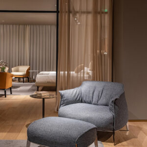 Итальянское кресло Archibald Gran Comfort от Poltrona Frau