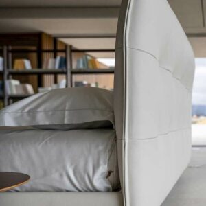 Итальянская кровать Aurora Tre 12