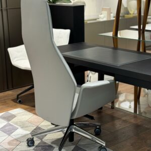 Итальянское Офисное рабочее кресло DOWNTOWN POLTRONA FRAU