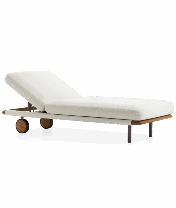 Итальянский шезлонг Moorea от Giorgetti