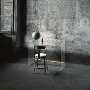 Итальянский стол Pirandello от Glasitalia