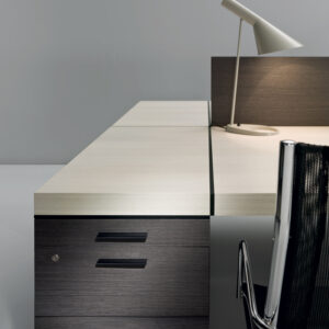 Итальянский стол руководителя BLADE 10