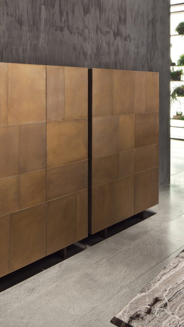Итальянский комод Slim Side Vertical от Henge