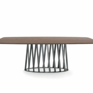 Итальянский стол Cosmo от PaciniECappellini