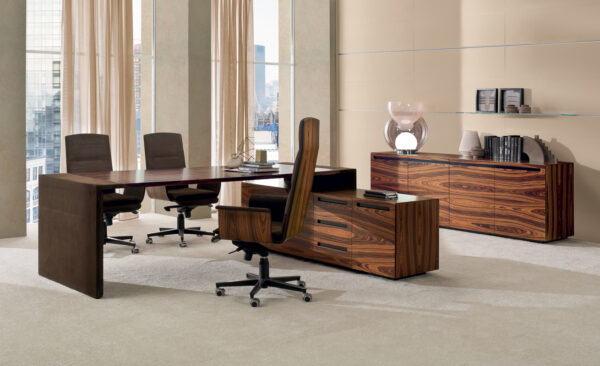 Итальянское кресло руководителя WING от 4mariani