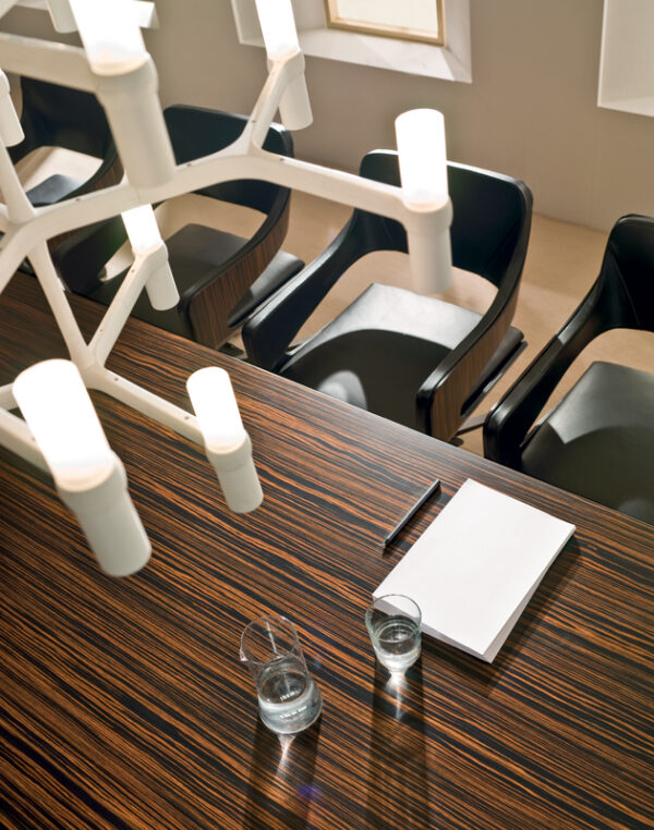 Итальянское рабочее кресло SILHOUETTE 9