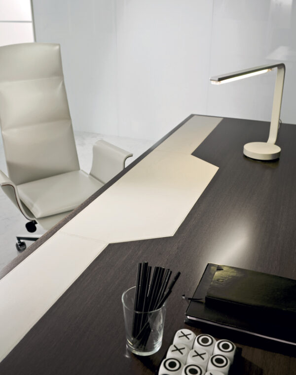 Итальянский стол DE SYMETRIA 7