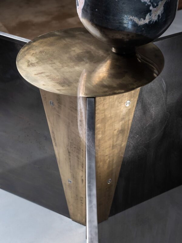 Итальянский стол Gotham Evo от Henge