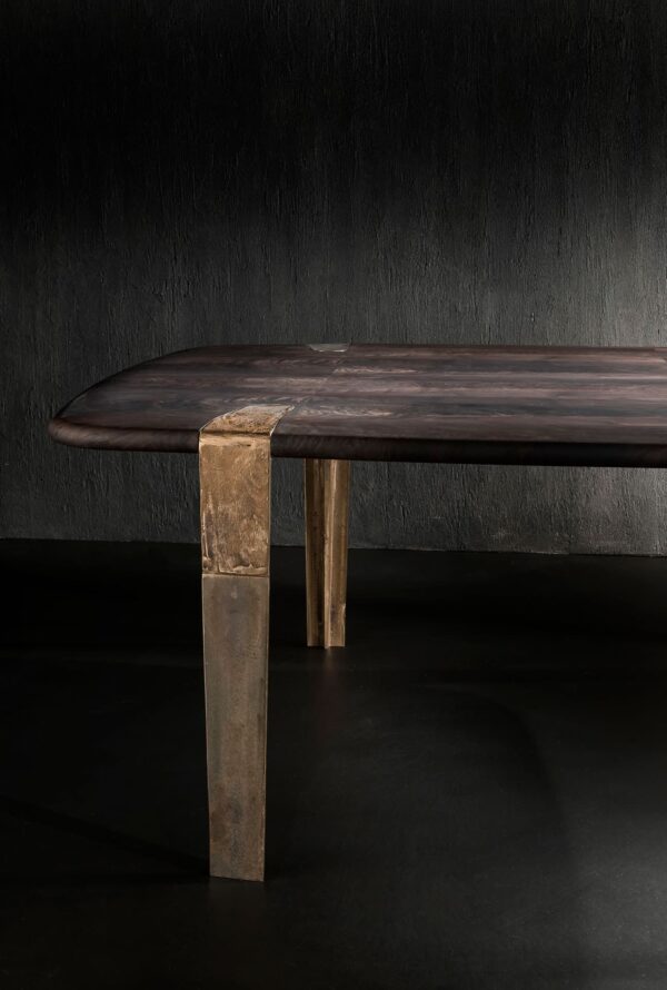 Итальянский стол Oxymoron от Henge