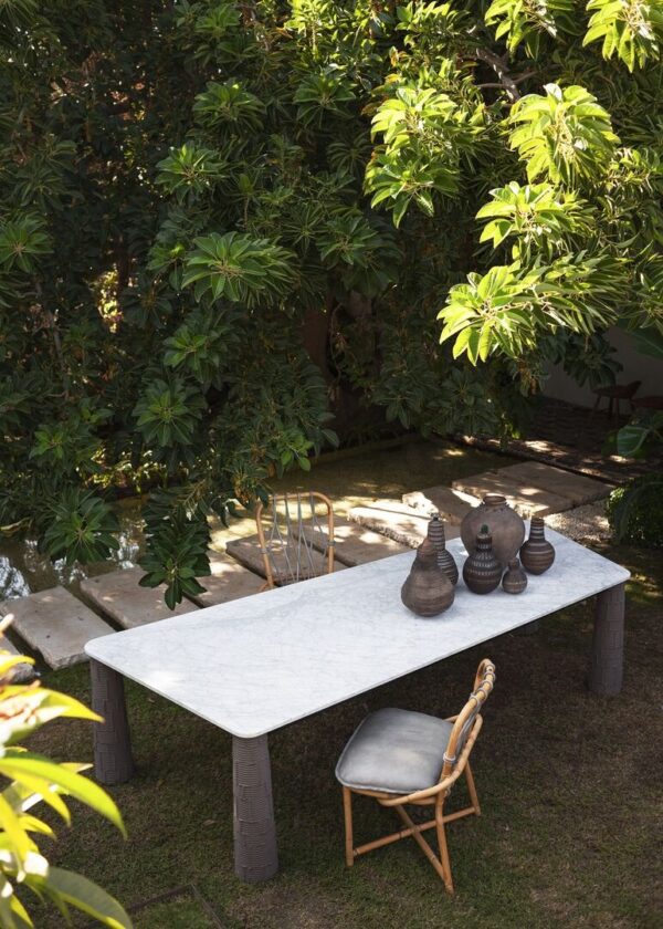 Итальянский стол NEVADA от Baxter