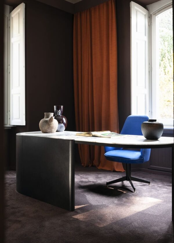 Итальянский стол Joni Stone от Baxter