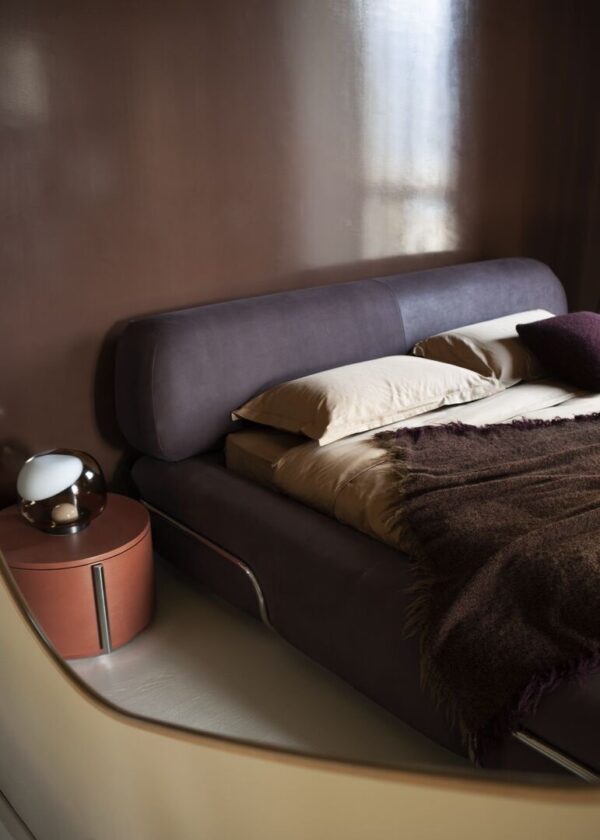 Итальянская тумбочка BESIDE 3