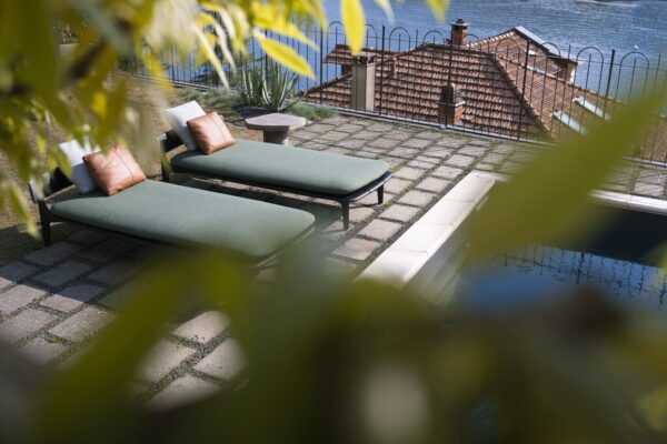 Итальянский шезлонг HIMBA от Baxter