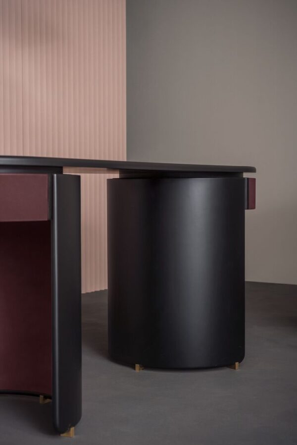 Итальянский стол PARSEC 2