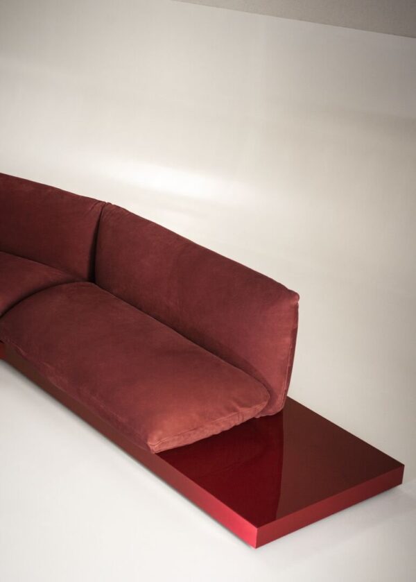 Итальянский диван AURA 2