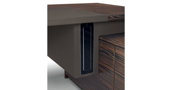 Итальянский стол руководителя INCA 7