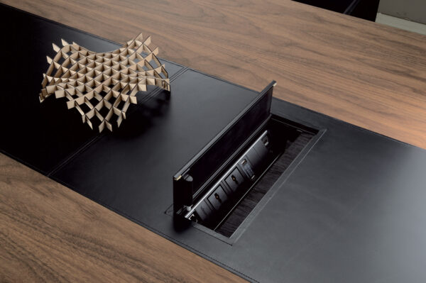 Итальянский конференц-стол KEFA 2