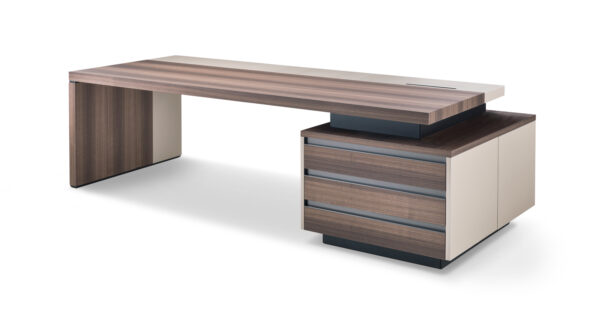 Итальянский стол руководителя KEFA 2