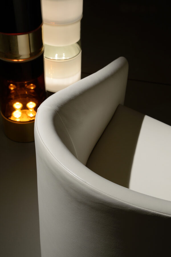 Итальянское кресло MANTA 5