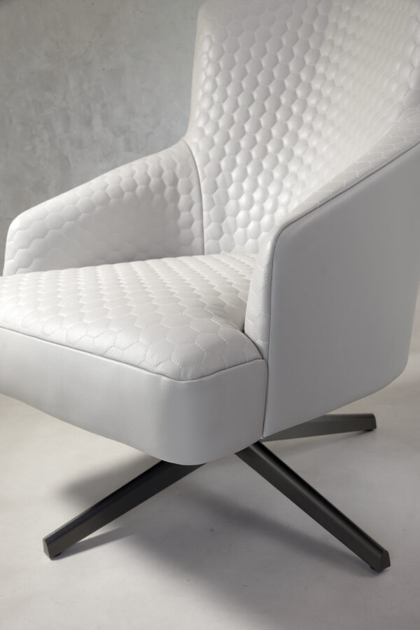 Итальянское кресло MOORE RELAX 4