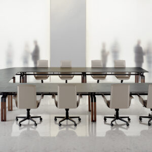 Итальянское кресло руководителя WING 7