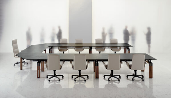 Итальянское кресло руководителя WING 7