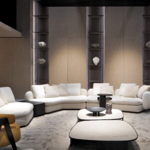 Итальянское кресло LOAI от Poliform