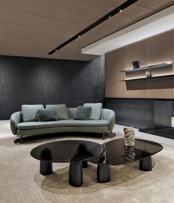 Итальянский столик STRATA 6