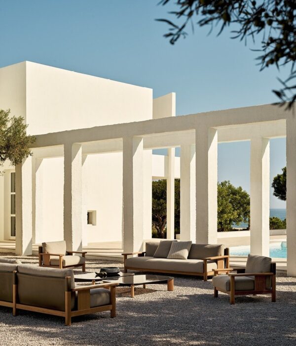 Итальянское кресло KETCH от PoliformИтальянское кресло KETCH от Poliform