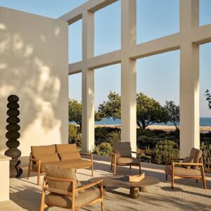 Итальянское кресло MAGNOLIA от Poliform