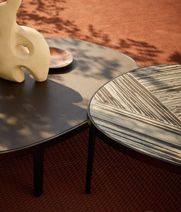 Итальянский столик MAD OUT от Poliform