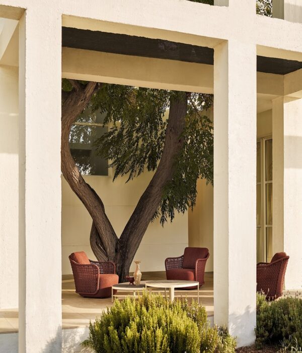 Итальянский столик MAD OUT 4