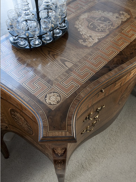 Итальянский комод H 1438 от ANNIBALE COLOMBO