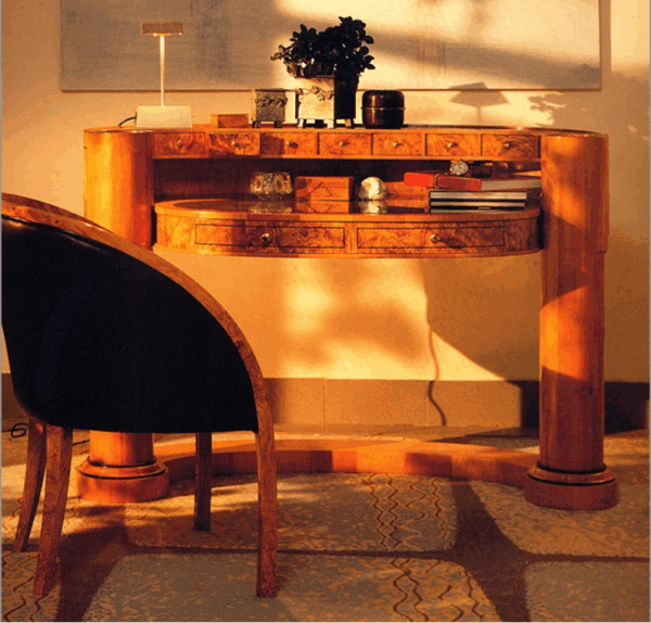 Итальянский письменный стол M631 от ANNIBALE COLOMBO