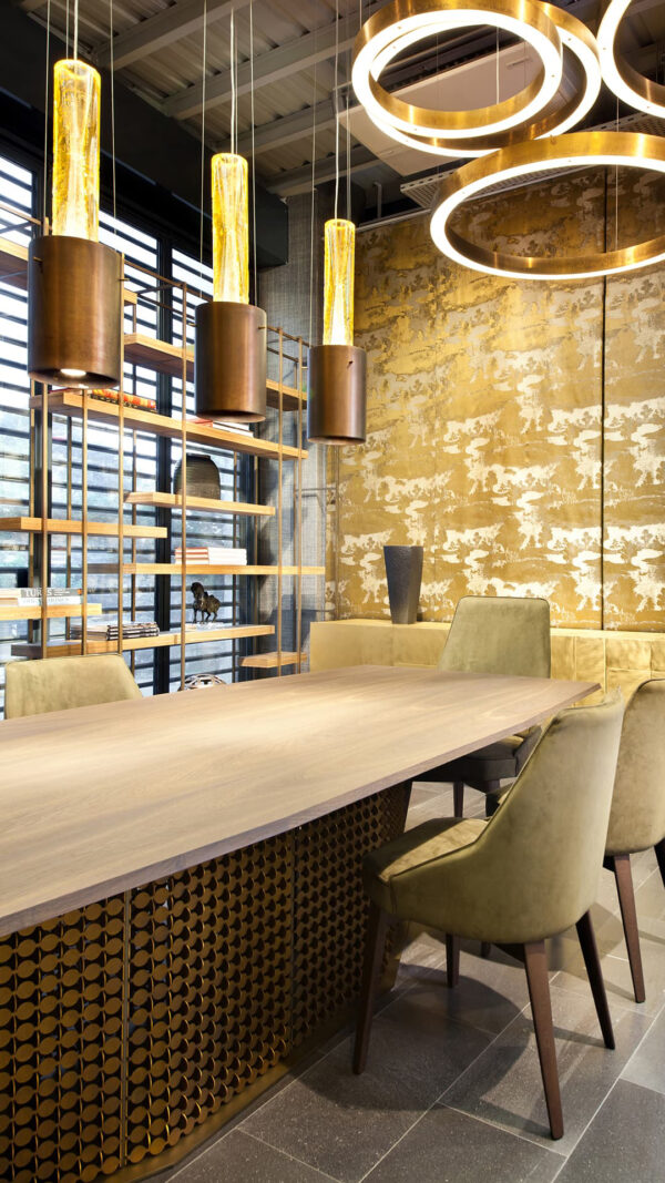 Итальянский стол S-Penny от Henge