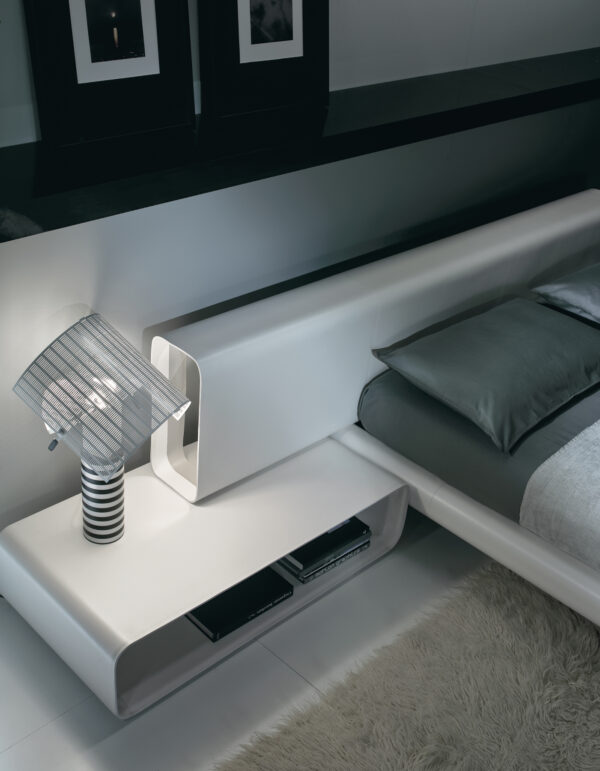 Итальянская кровать TUBE 2