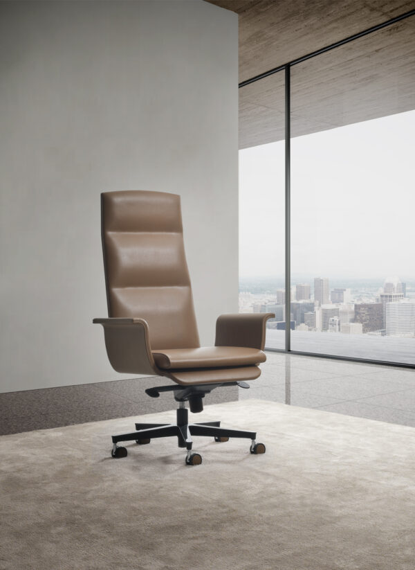 Итальянское кресло руководителя WING 5