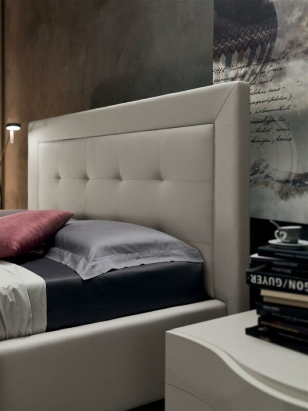 Итальянская кровать DEO от MARONESE ACF