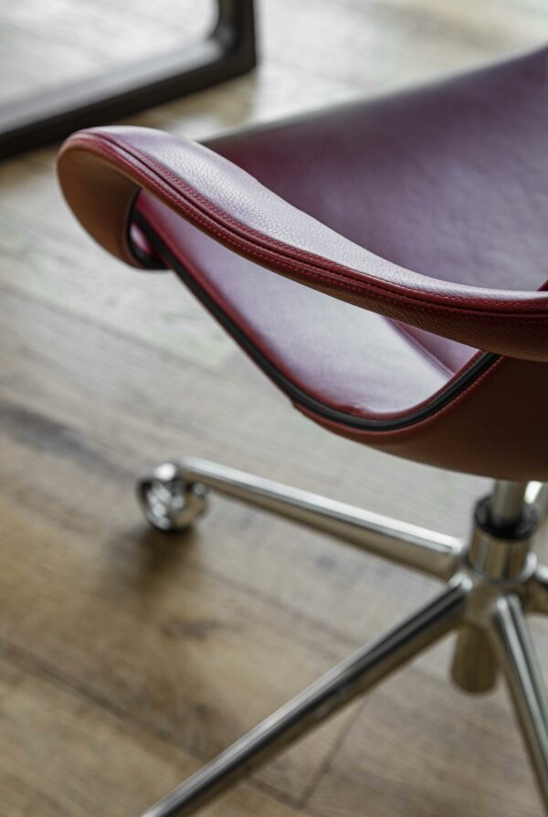 Итальянское офисное кресло COUTURE 2 2